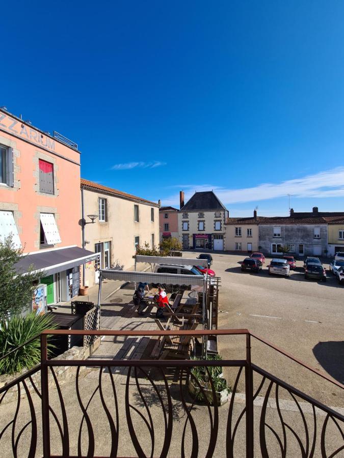 Gite Le Haut Du Pave 3 A 7 Chambres 6 A 14 Couchages, 3 Min Du Puy Du Fou Les Épesses Kültér fotó